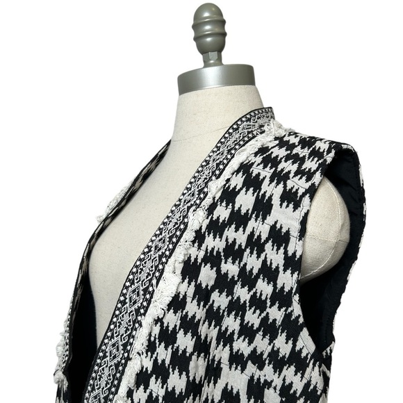 ATMOSPHERE Black White Oversized Tribal Open Thick Vest Blazer Coat Size 6 - Picture 6 of 11
